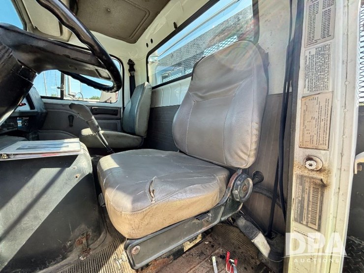 1999-ihc-8100-flatbed-truck-(gp11125,-unit-17355)-image-63