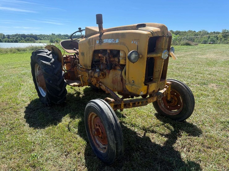 minneapolis-moline-335-image-17