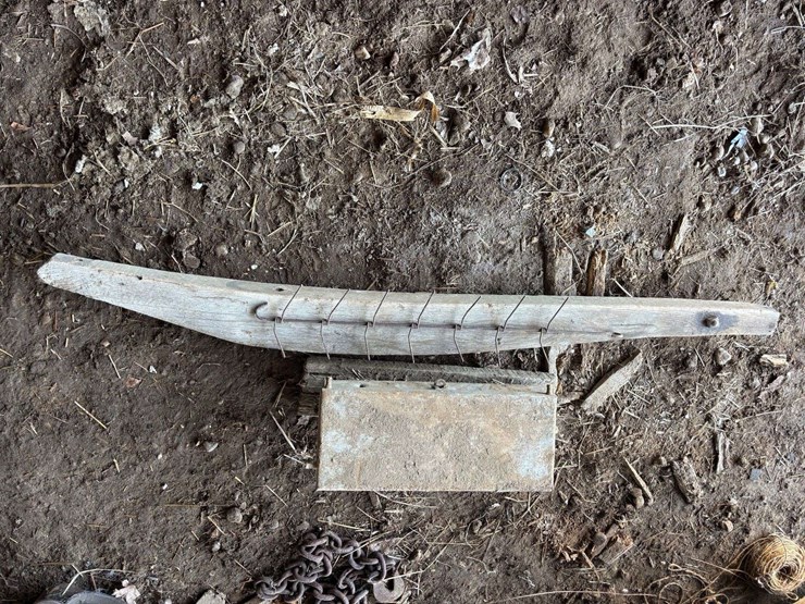 mailbox,-corn-hanger,-and-plow-beam-image-1