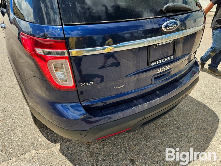 2012-ford-explorer-xlt-image-17