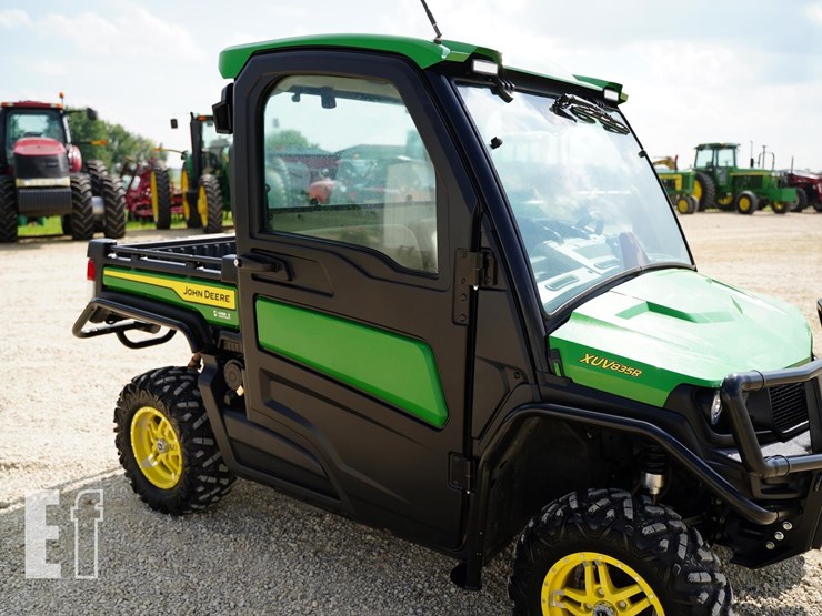 2021-john-deere-gator-xuv-835r-image-15