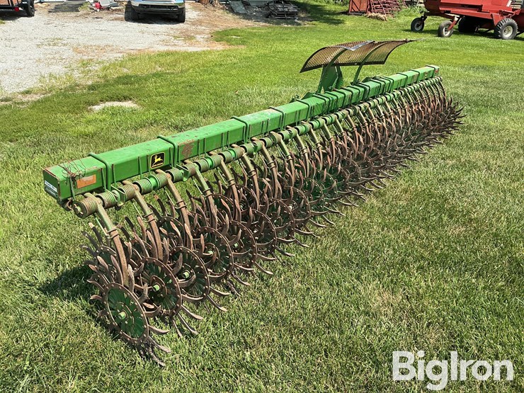 john-deere-400-image-7