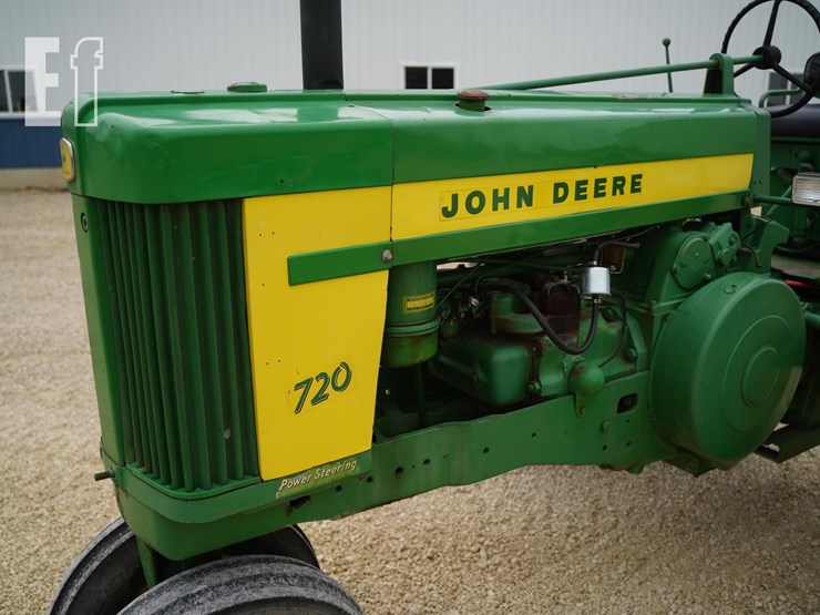john-deere-720-image-10