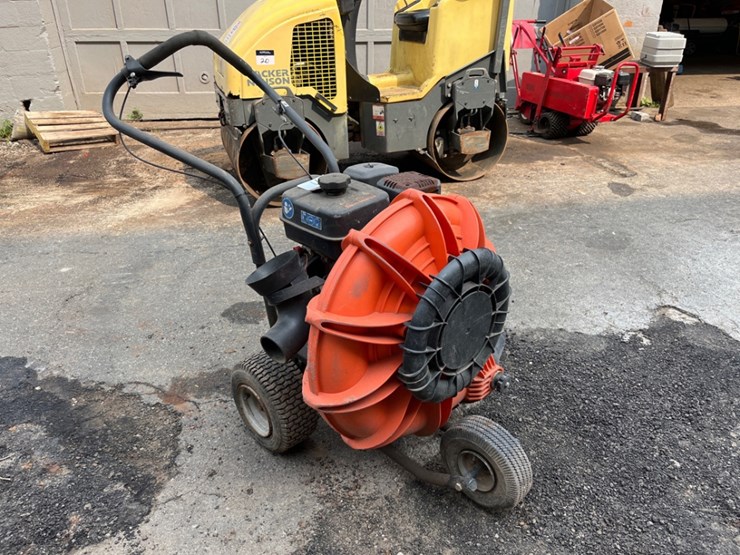 billy-goat-walk-behind-gas-leaf-blower-image-4