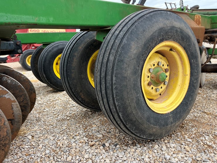 1989-john-deere-630-image-9