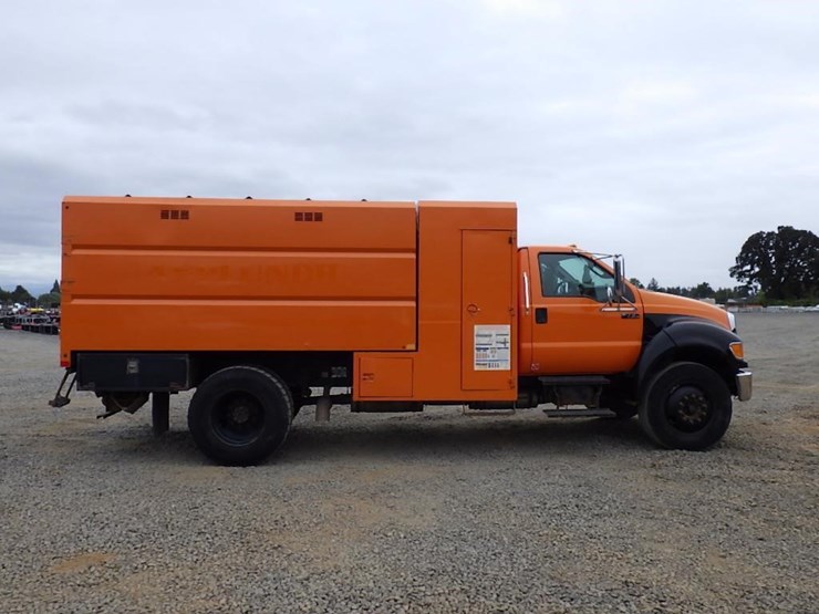 2013-ford-f750-image-3