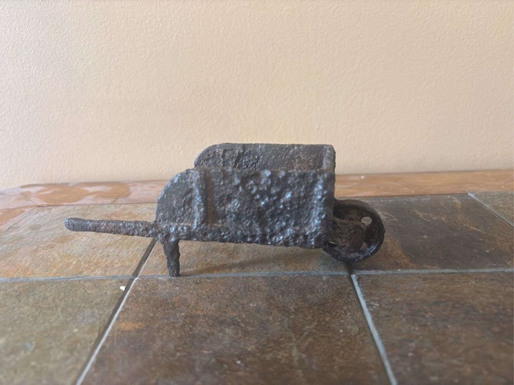 (2)-wheel-barrow-and-oliver-plow-image-7