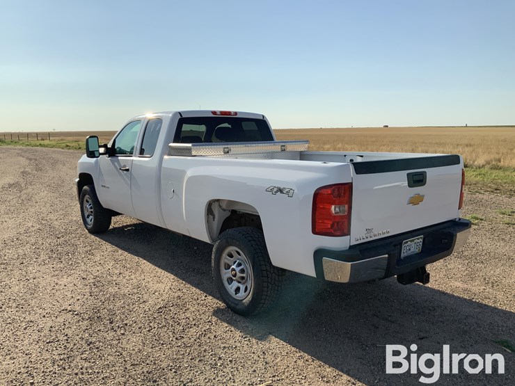2013-chevrolet-3500hd-image-7