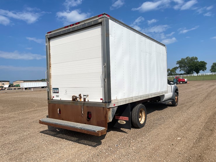 2011-ford-f550-image-5