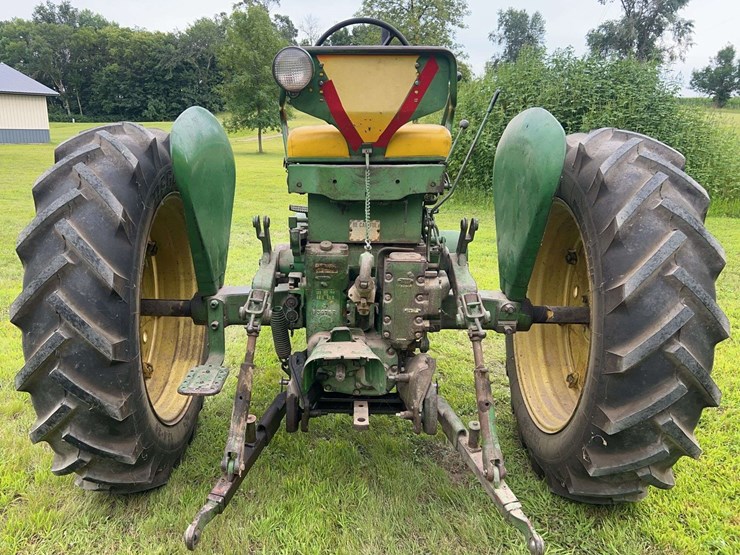 1958-john-deere-520-image-4