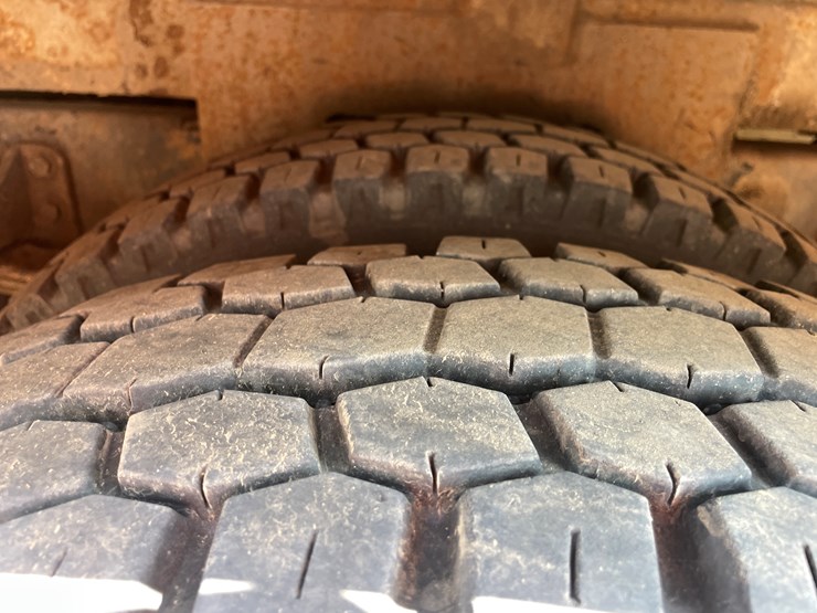 2008-ford-f750-image-11