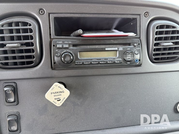 2012-freightliner-business-class-m2-van-truck-(pz13752,-unit-129)-image-18