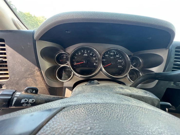 2009-chevrolet-2500-image-37