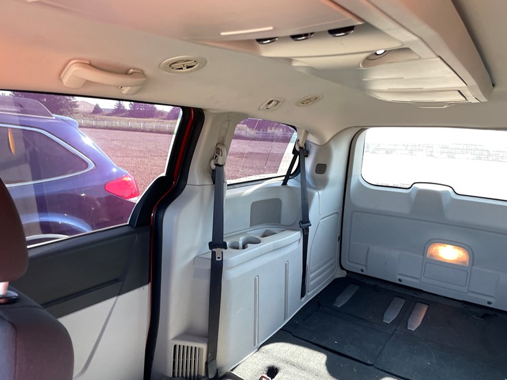 2009-dodge-grand-caravan-image-32