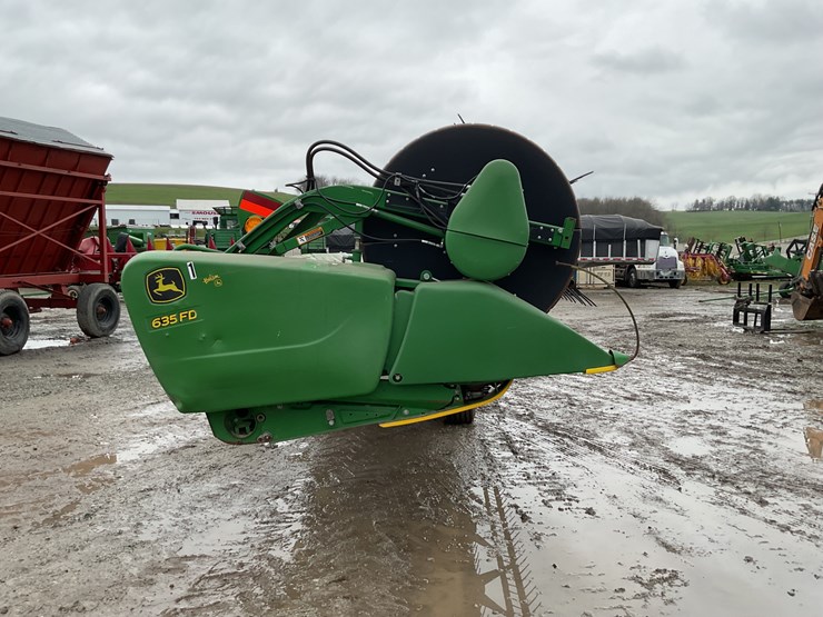 2019-john-deere-635f-image-5