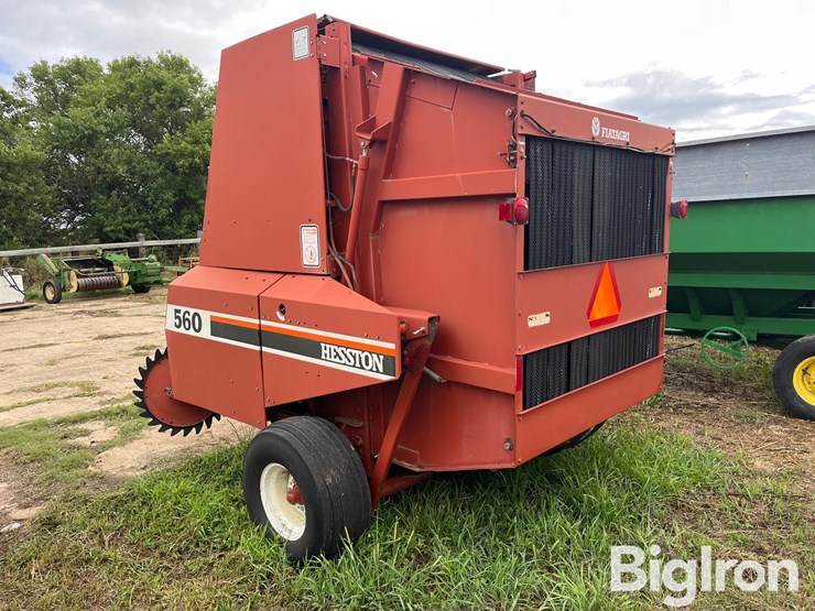 hesston-560-image-7
