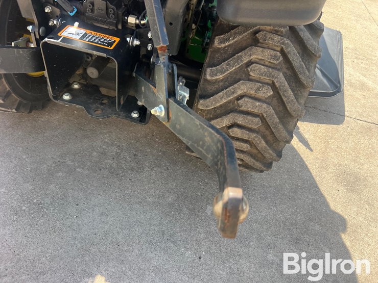 2014-john-deere-1025r-image-16