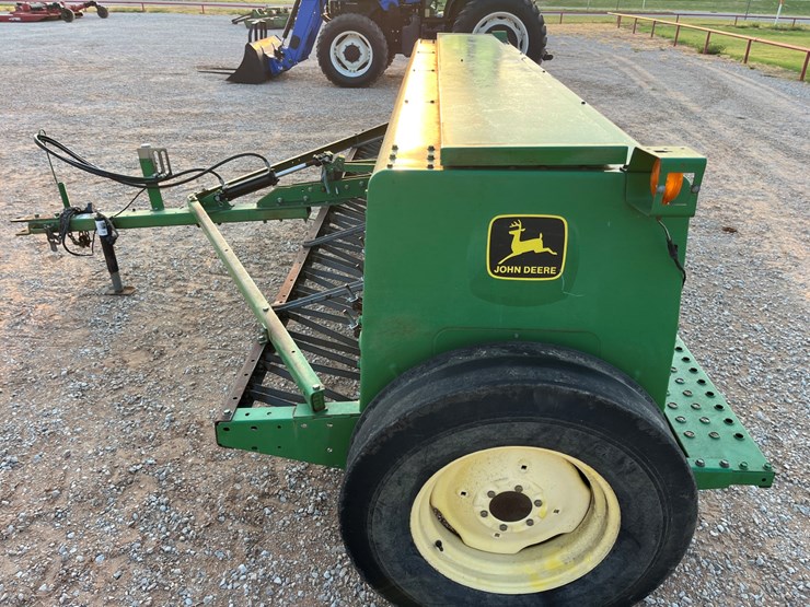 john-deere-450-image-13