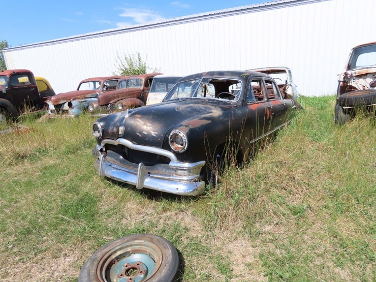 1949-ford-50-image-1