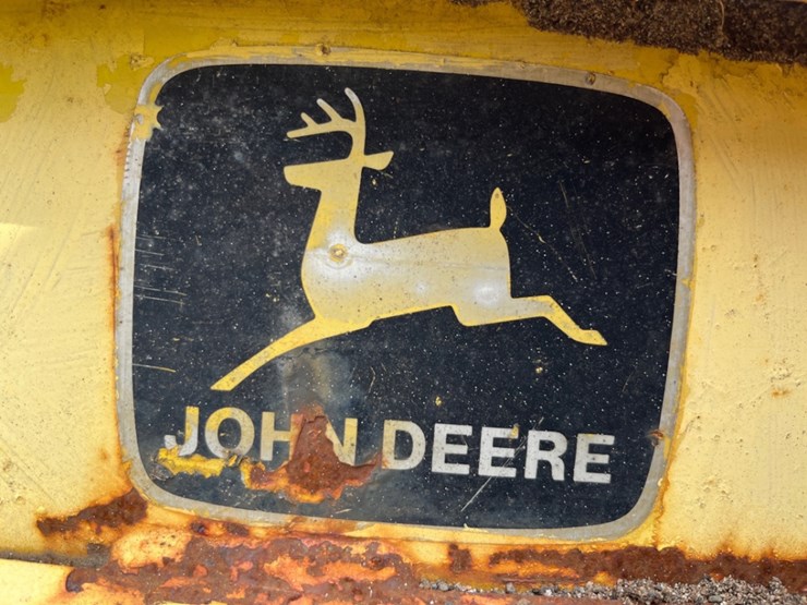 john-deere-300-image-6
