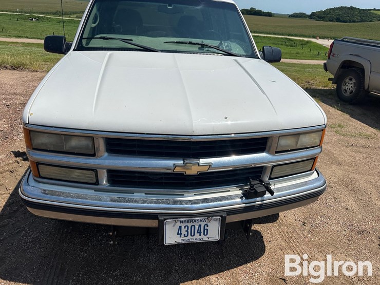 2000-chevrolet-3500-image-14