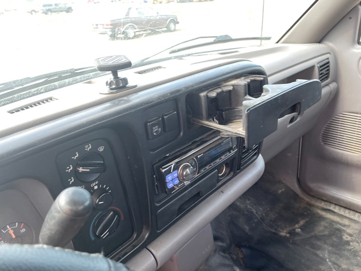 1996-dodge-ram-3500-image-23