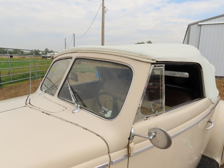 1940-ford-convertible-image-17