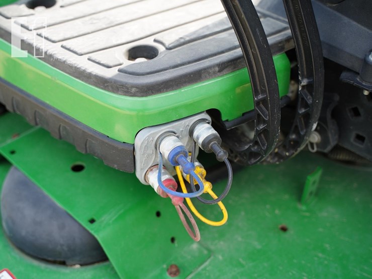 2019-john-deere-1025r-image-27