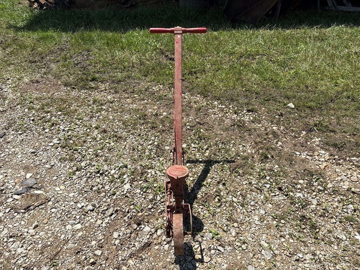 thomas-columbia-walking-planter-image-2