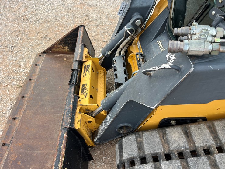 2013-deere-333e-image-3