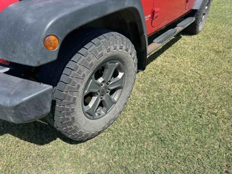 2012-jeep-wrangler-image-2