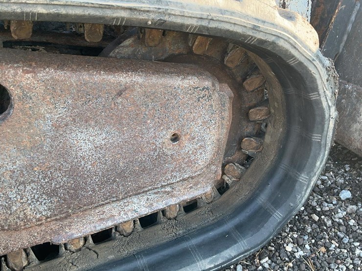 2004-bobcat-t190-image-29