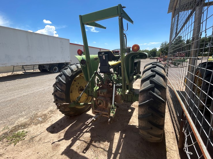 john-deere-2940-image-6