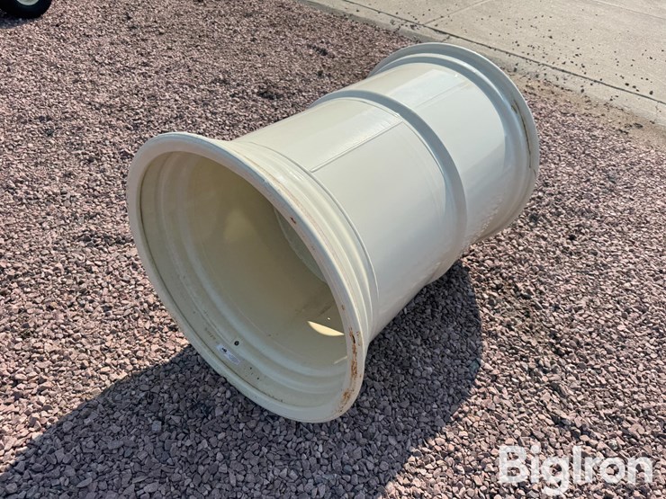 unverferth-44x32-grain-cart-rim-image-7