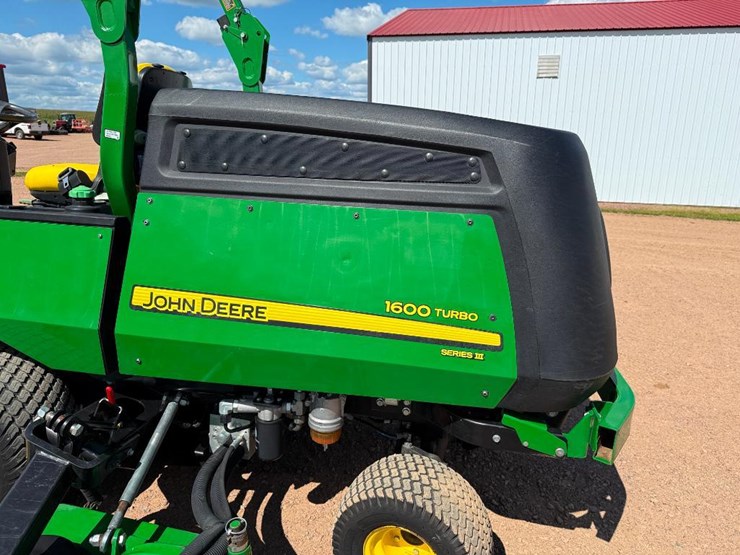 2022-john-deere-1600-image-18