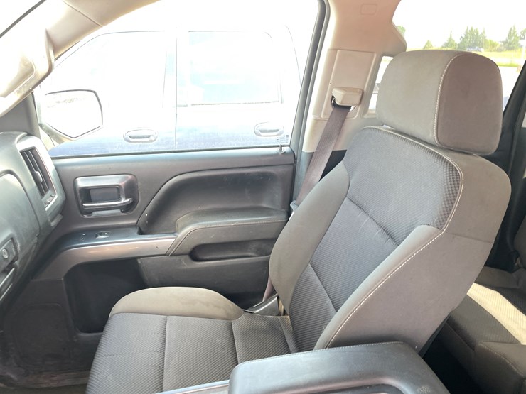 2015-chevrolet-silverado-2500-image-40