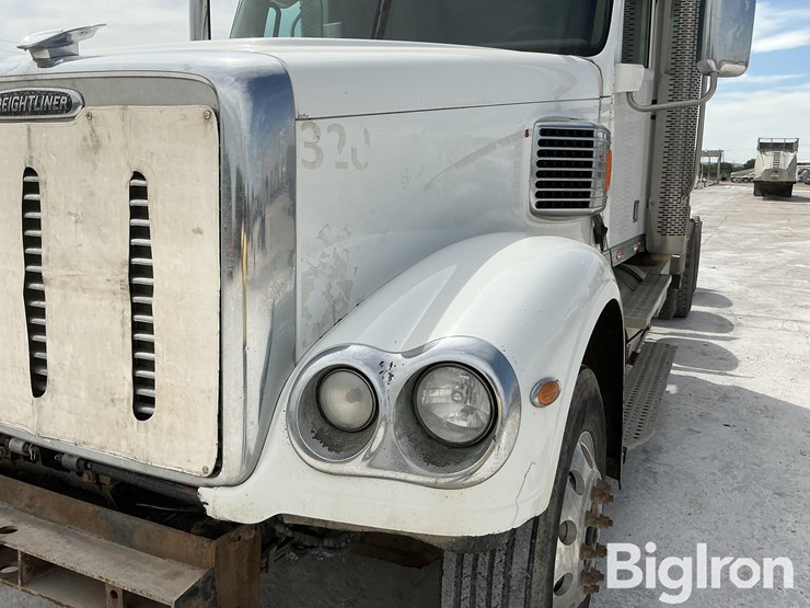 2015-freightliner-coronado-132-image-11