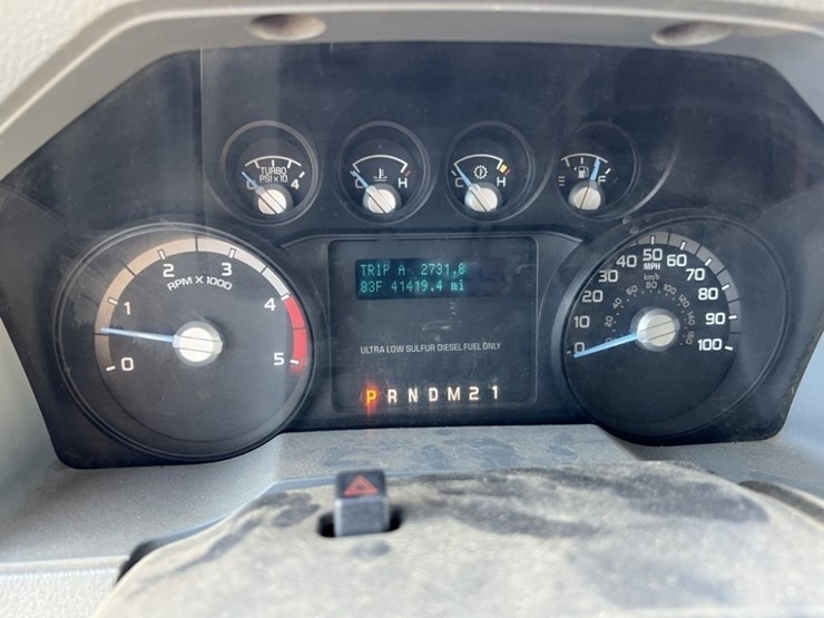 2014-ford-f550-image-24
