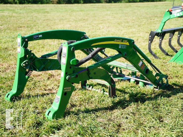 2012-john-deere-400x-image-4