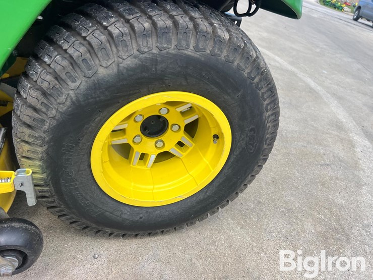 2020-john-deere-x730-image-13