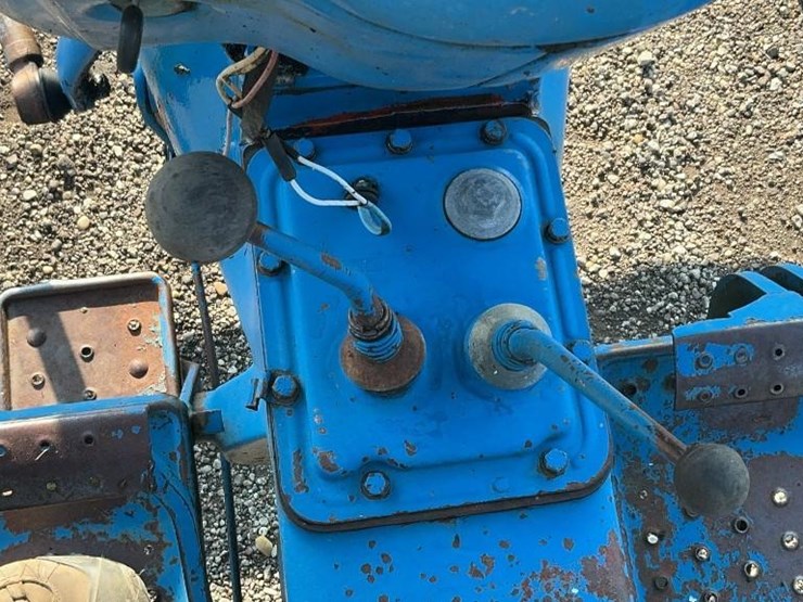 ford-4000-image-40