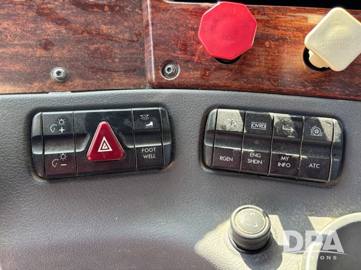 2013-freightliner-truck-(dr11874-unit-771)-image-66