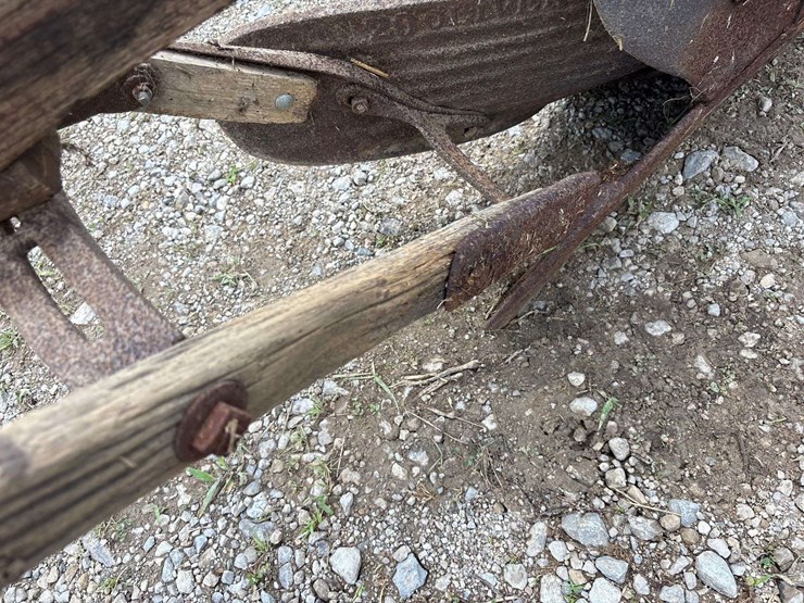 oliver-10”-walking-plow-image-19