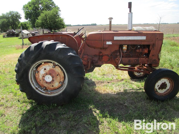 1961-allis-chalmers-d17-image-4