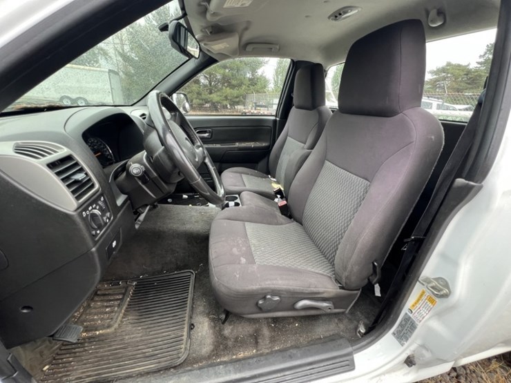 2012-chevrolet-colorado-image-21