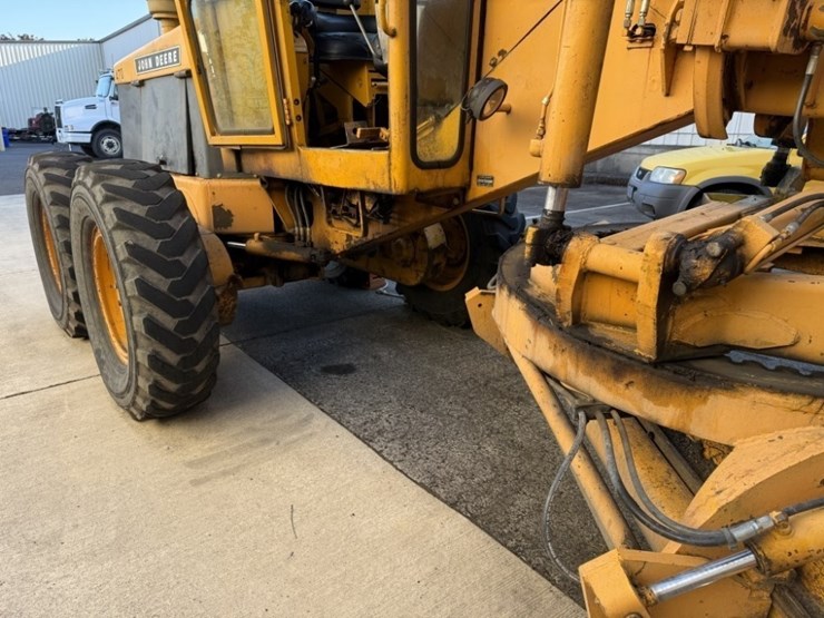 1974-deere-570a-image-28