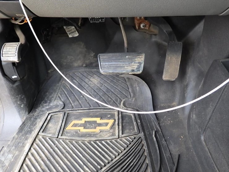 2008-chevrolet-silverado-image-24