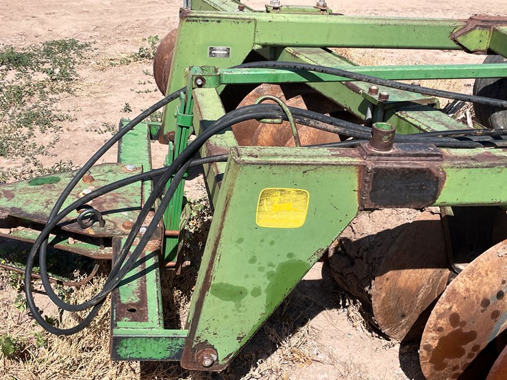 john-deere-425-image-4