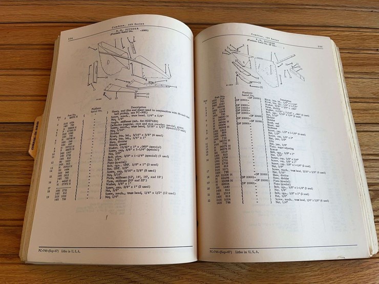 john-deere-105-combine-parts-catalog-image-3