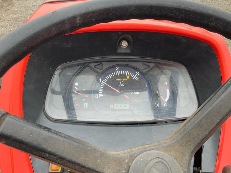 2016-kubota-mx5800-image-44
